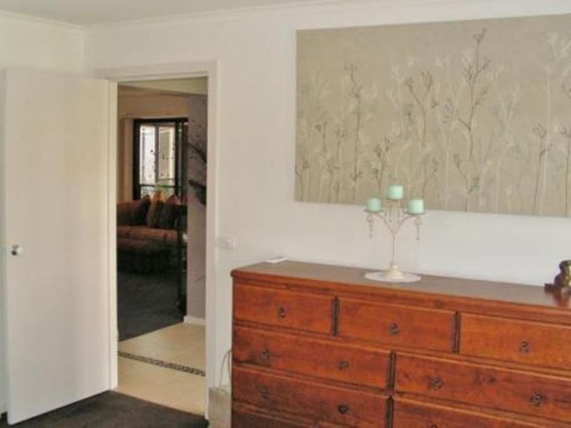 5 Casuarina Court, Cowes VIC 3922