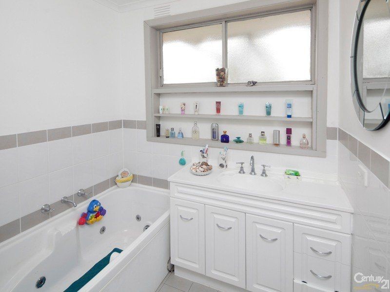 8 Mickle Street, Koo Wee Rup VIC 3981