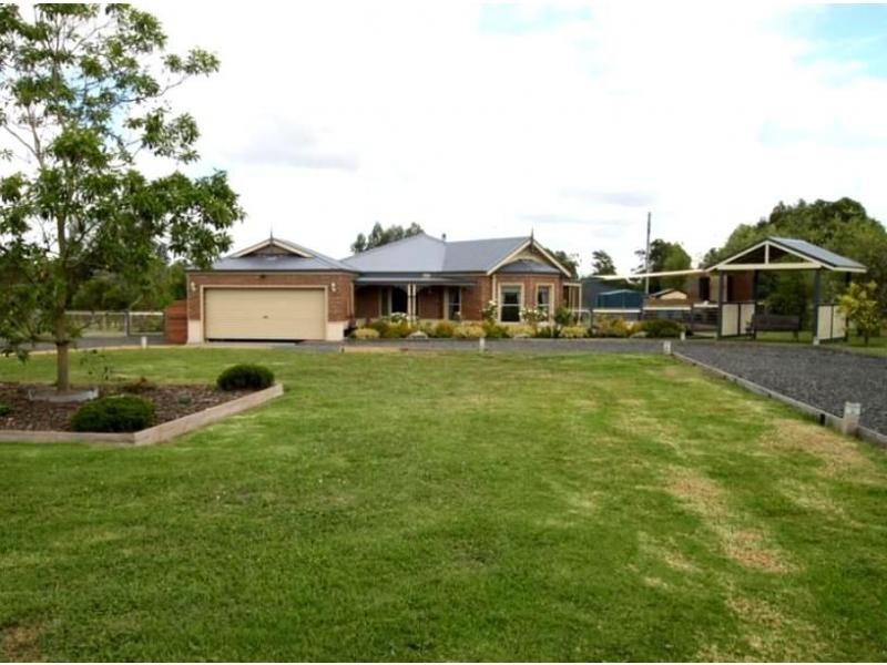 15 Hatchs Road, Nyora VIC 3987