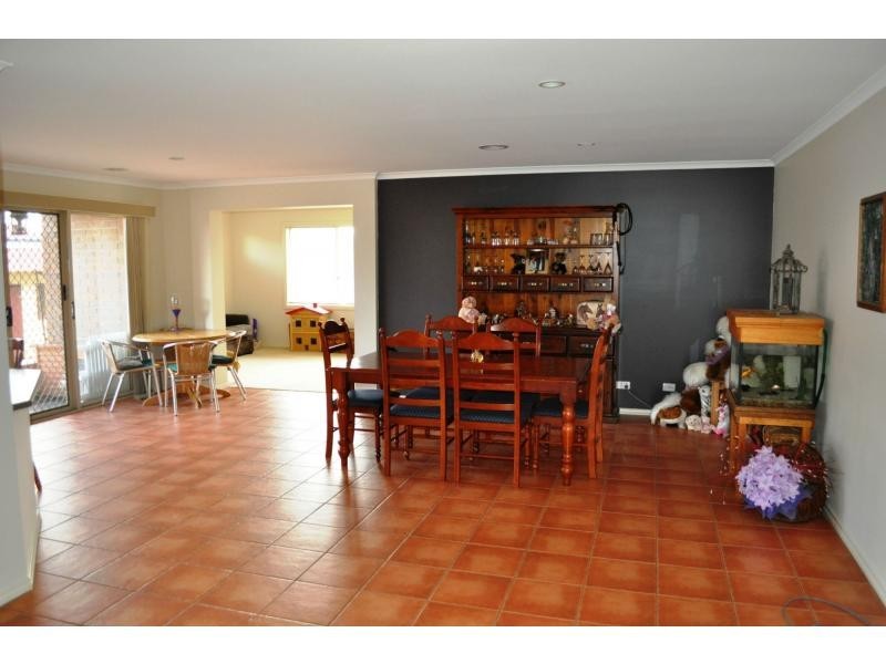 17 Supreme Close, Koo Wee Rup VIC 3981