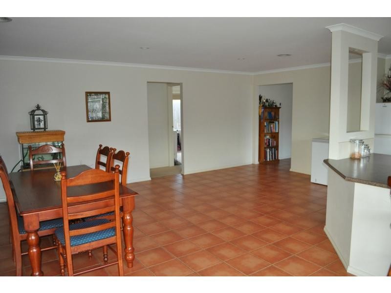 17 Supreme Close, Koo Wee Rup VIC 3981