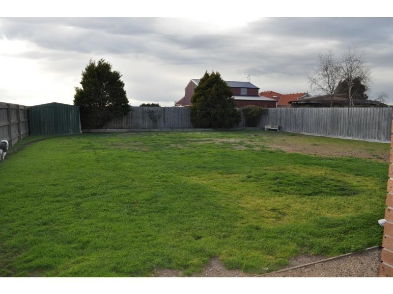 17 Supreme Close, Koo Wee Rup VIC 3981