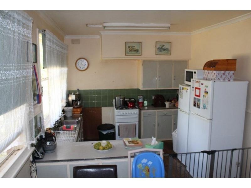 2 Clarence Street, Loch VIC 3945