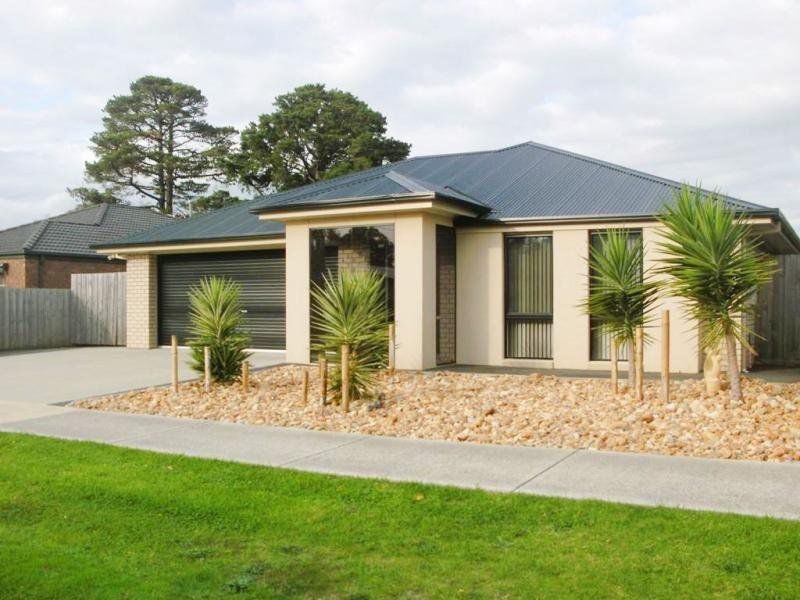 6 Barker Street, Corinella VIC 3984