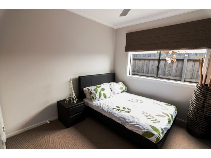 42 Bailey Boulevard, Koo Wee Rup VIC 3981