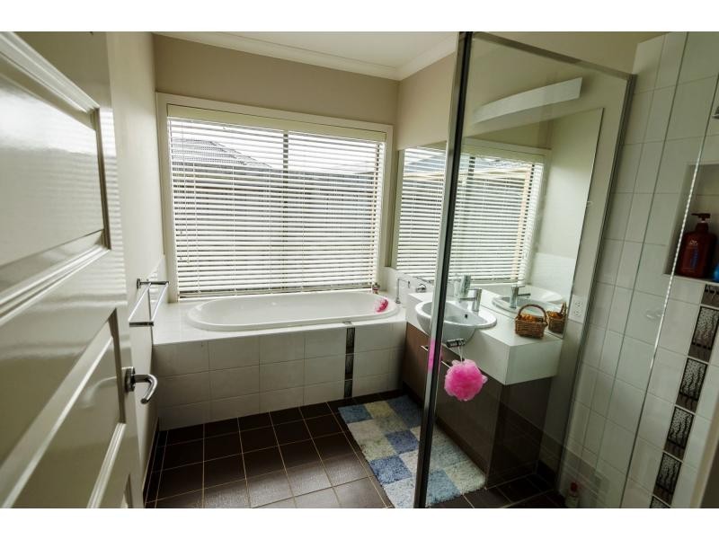 42 Bailey Boulevard, Koo Wee Rup VIC 3981
