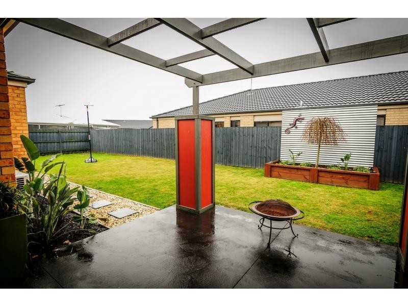42 Bailey Boulevard, Koo Wee Rup VIC 3981