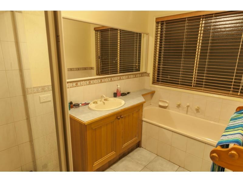 28 Alexandra Avenue, Koo Wee Rup VIC 3981