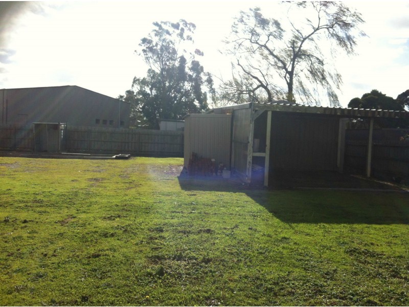 204 Station Street, Koo Wee Rup VIC 3981