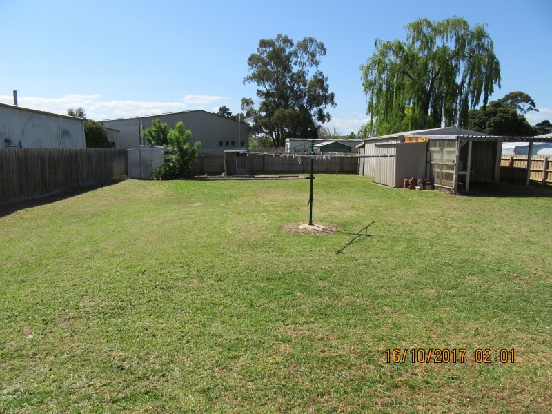 204 Station Street, Koo Wee Rup VIC 3981