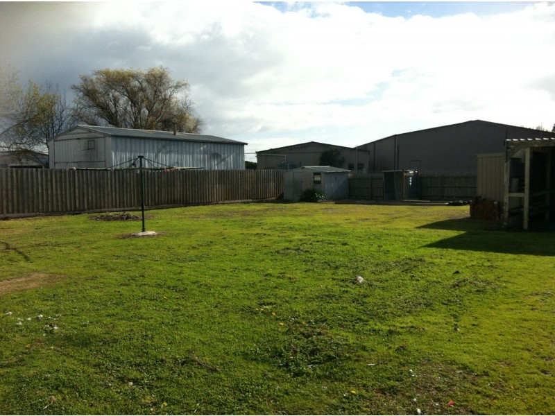 204 Station Street, Koo Wee Rup VIC 3981