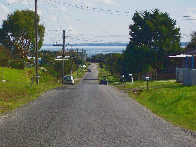 16 Kallay Drive, Pioneer Bay VIC 3984