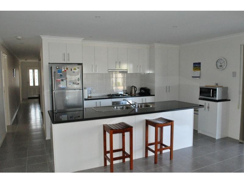 7 Thom Road, Lang Lang VIC 3984