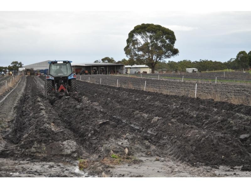 320 Nyora St.Heliers Road, Woodleigh VIC 3945