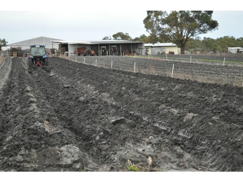 320 Nyora St.Heliers Road, Woodleigh VIC 3945