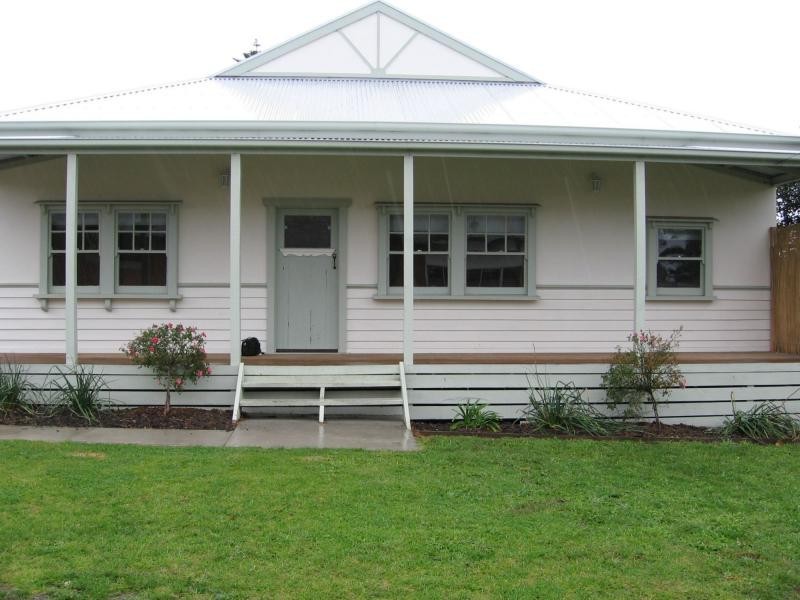 3 Station Street, Lang Lang VIC 3984