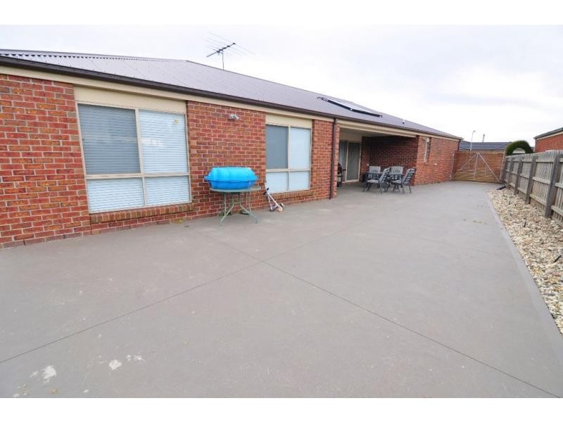 41 Bailey Boulevard, Koo Wee Rup VIC 3981
