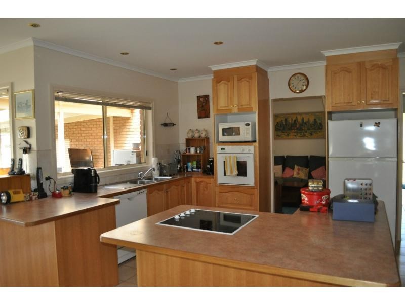 25 Grange Court, Koo Wee Rup VIC 3981