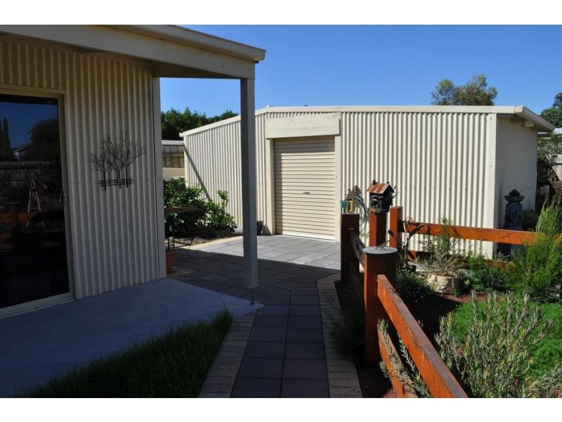 25 Grange Court, Koo Wee Rup VIC 3981