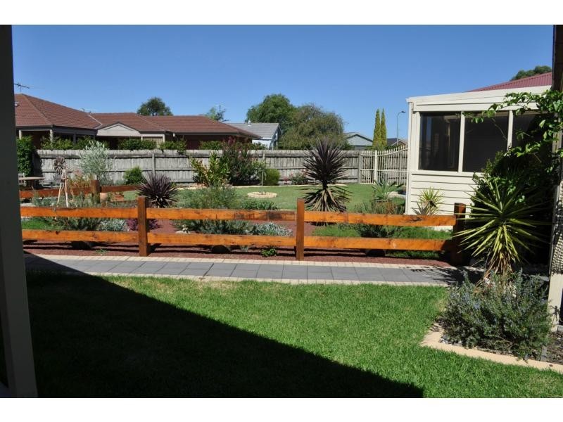 25 Grange Court, Koo Wee Rup VIC 3981