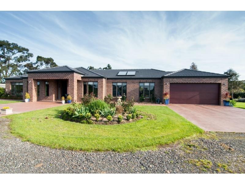 76 Follett Drive, Nyora VIC 3987