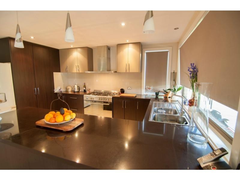 76 Follett Drive, Nyora VIC 3987