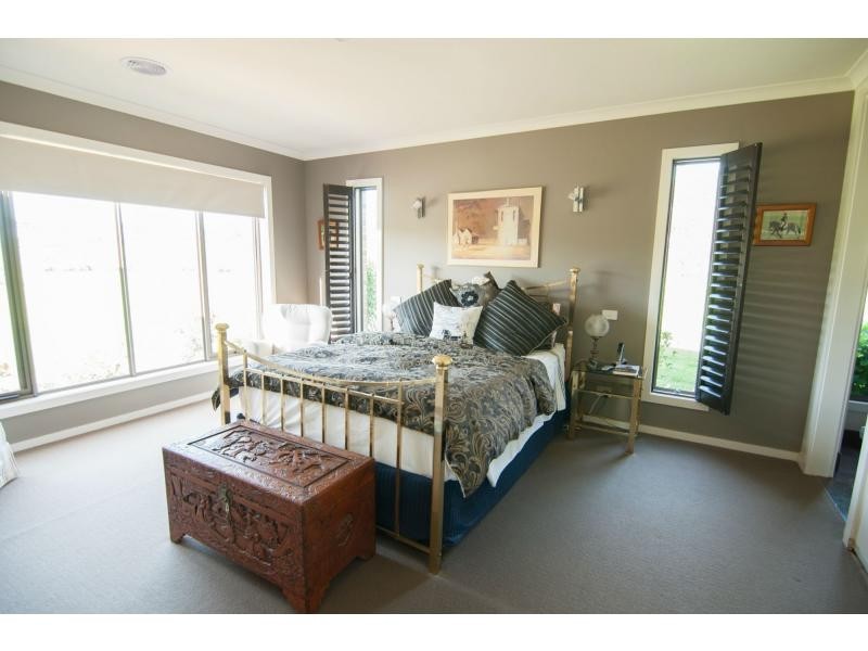 76 Follett Drive, Nyora VIC 3987