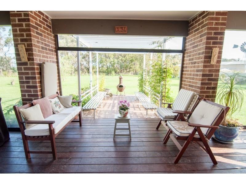 76 Follett Drive, Nyora VIC 3987