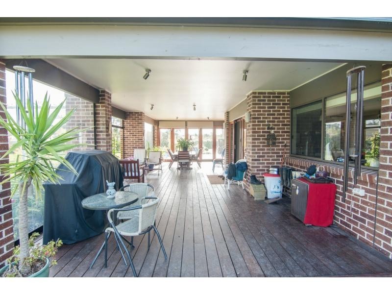 76 Follett Drive, Nyora VIC 3987