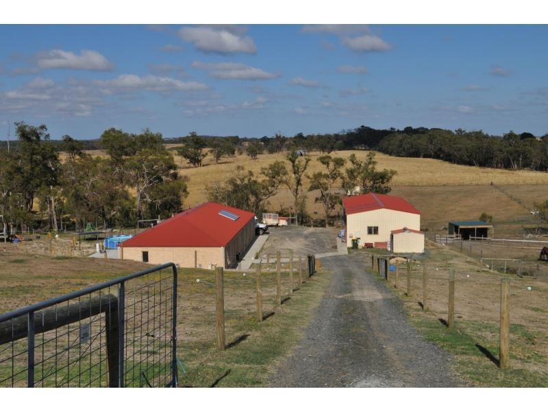 8 Mia Crescent, Nyora VIC 3987