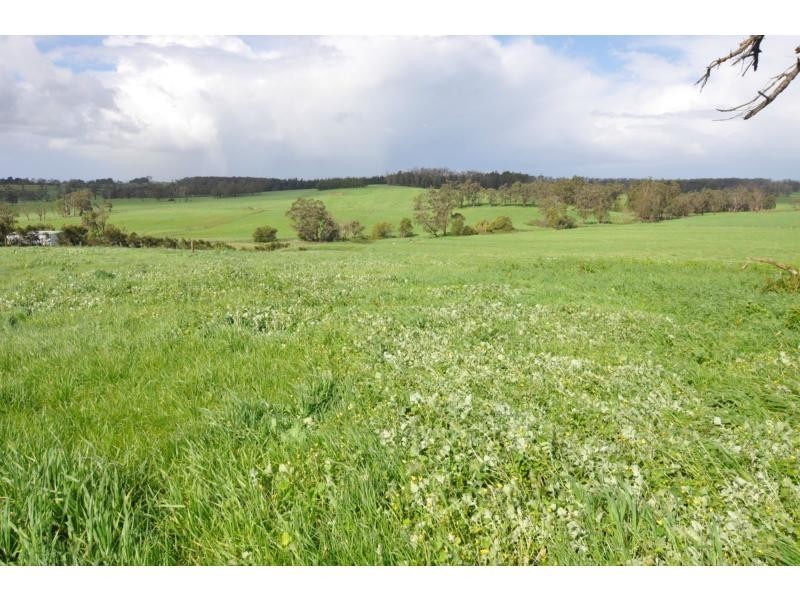 65 Tolley Road, Ripplebrook VIC 3818