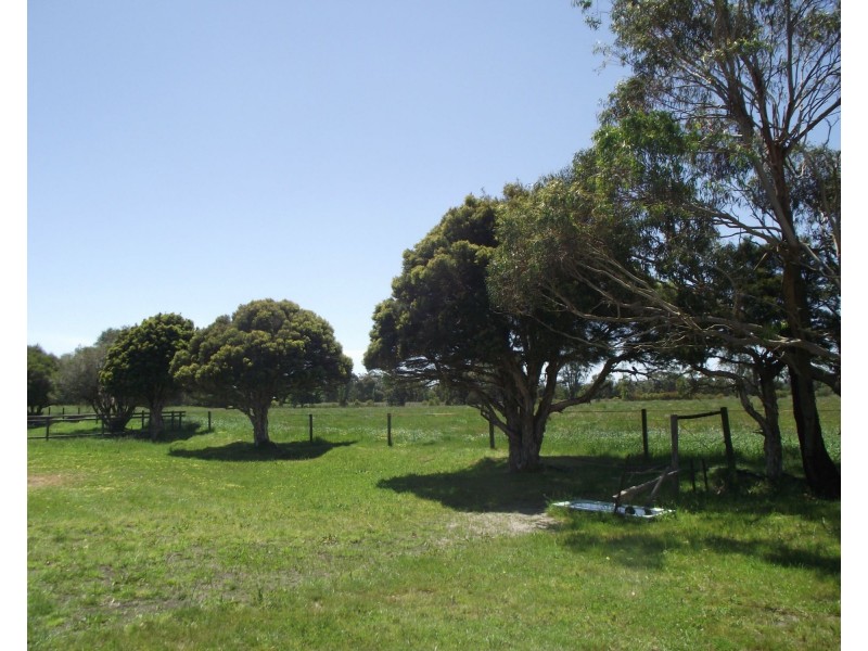 11 Thom Road, Lang Lang VIC 3984