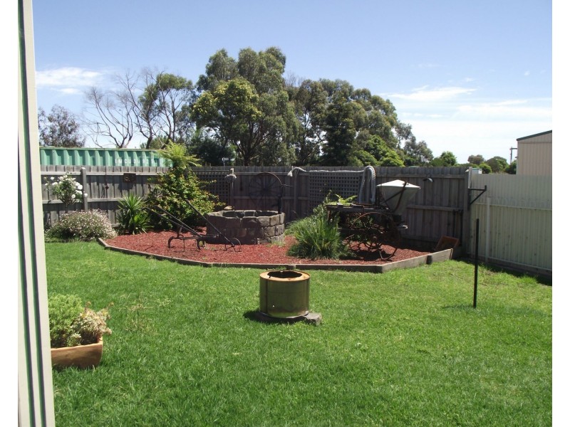 11 Thom Road, Lang Lang VIC 3984