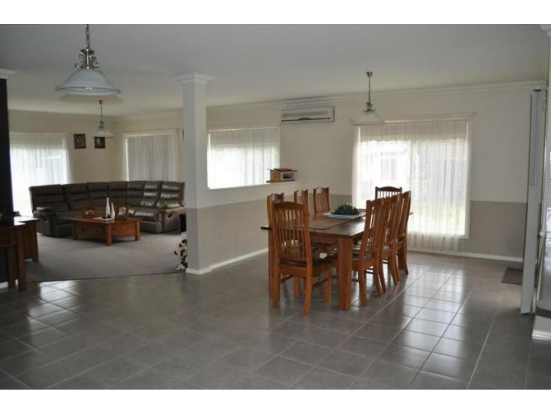 15 Hatchs Road, Nyora VIC 3987