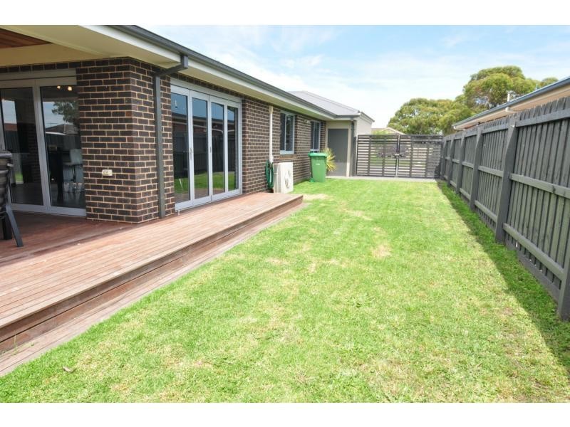 19 Charles Street, Koo Wee Rup VIC 3981