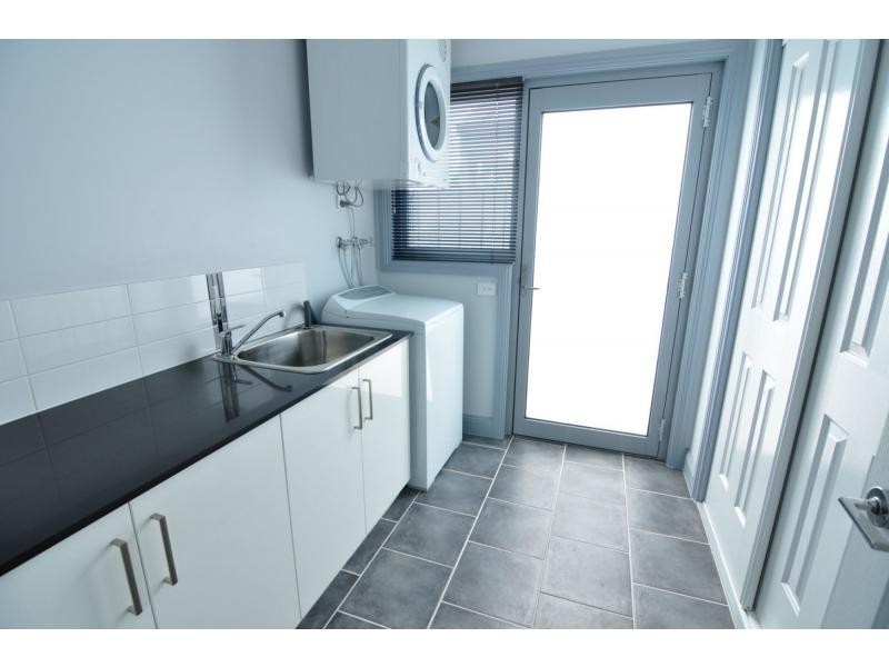 19 Charles Street, Koo Wee Rup VIC 3981