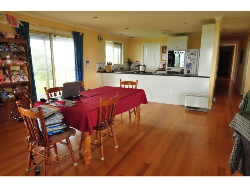 320 Anderson Hill Road, Loch VIC 3945