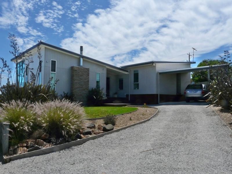 2 Jadestone Court, San Remo VIC 3925