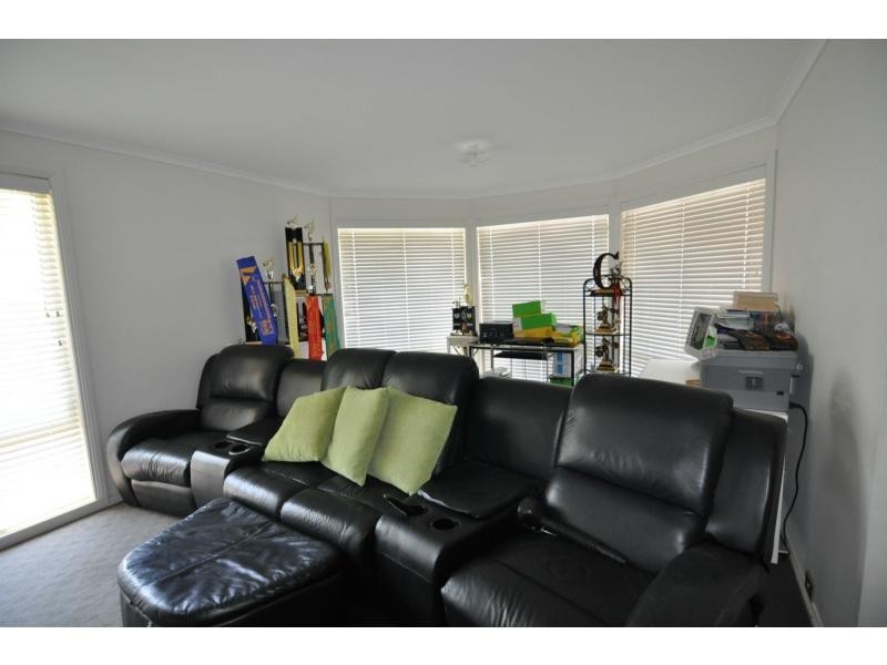 13 Bailey Boulevard, Koo Wee Rup VIC 3981