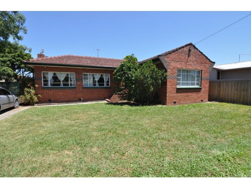 20 Sybella Avenue, Koo Wee Rup VIC 3981