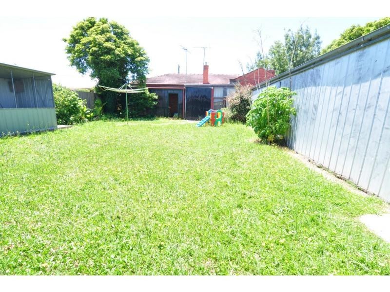 20 Sybella Avenue, Koo Wee Rup VIC 3981