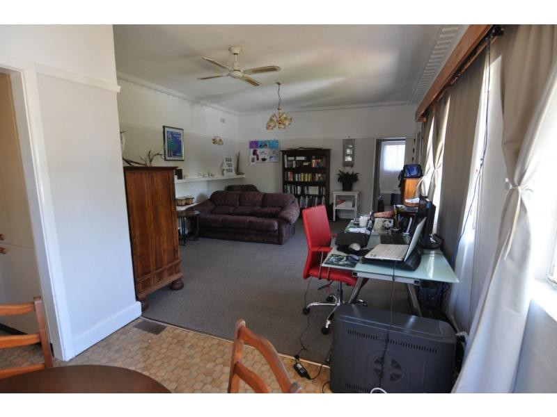 20 Sybella Avenue, Koo Wee Rup VIC 3981