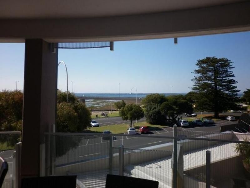 Unit 2/157-159 Marine Parade, San Remo VIC 3925