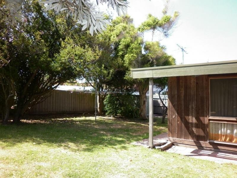 4 Panorama Drive, San Remo VIC 3925
