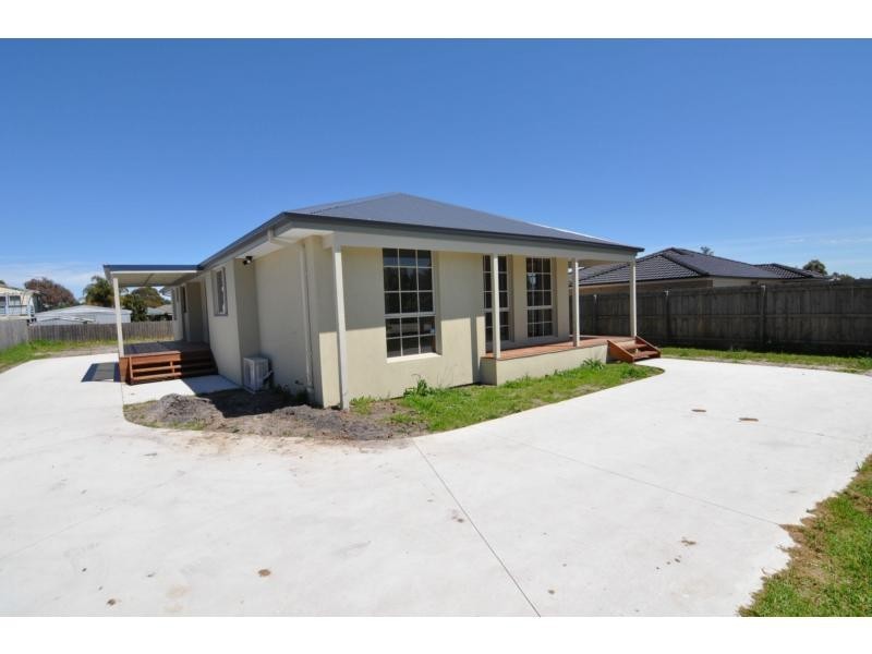 11 Tankerton Street, Lang Lang VIC 3984