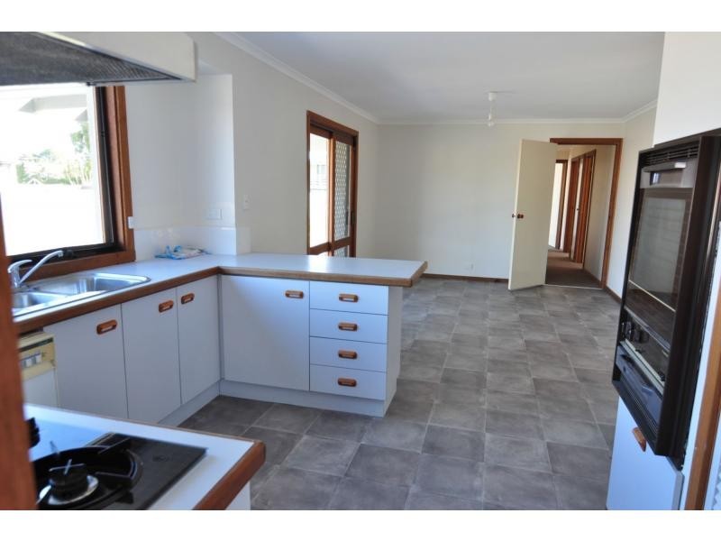 11 Tankerton Street, Lang Lang VIC 3984