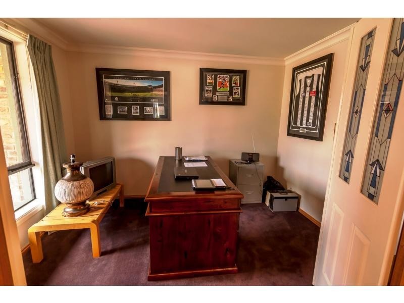327a Rossiter Road, Koo Wee Rup VIC 3981