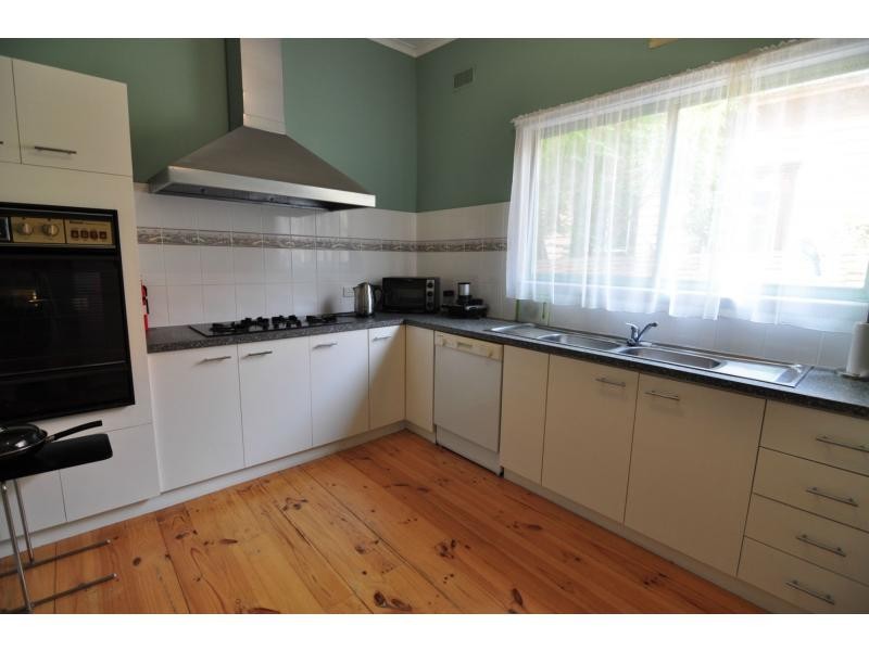 36 Victoria Road, Loch VIC 3945