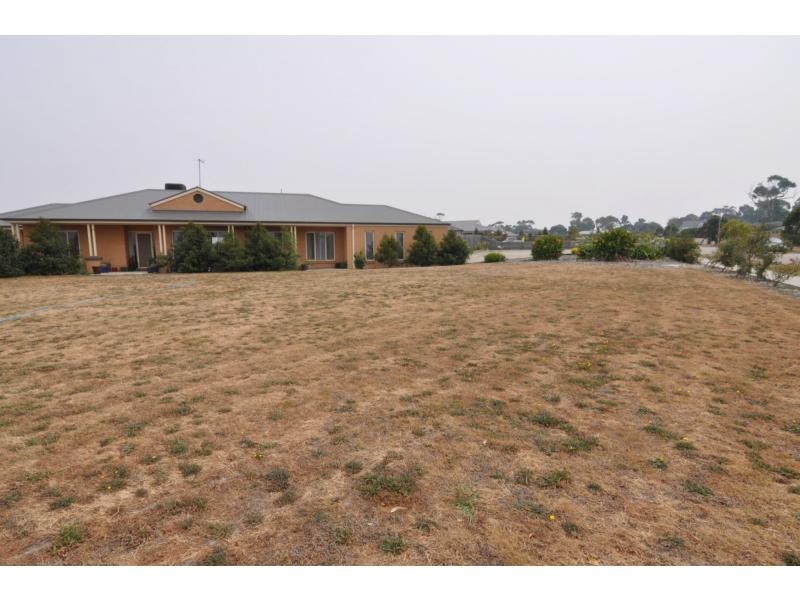 53-55 Gainsborough Avenue, Lang Lang VIC 3984