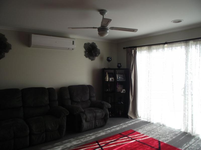 6 Bollen Way, Koo Wee Rup VIC 3981